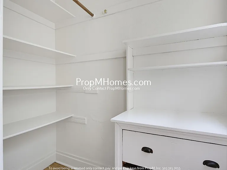 2835 SE Yamhill Street — Photo 10