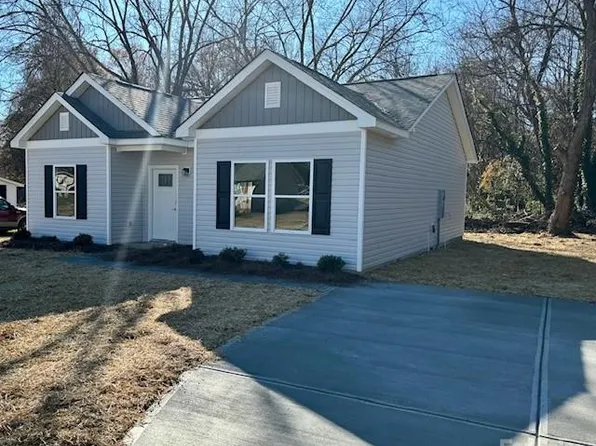 206 W Henderson St, East Spencer, NC 28144
