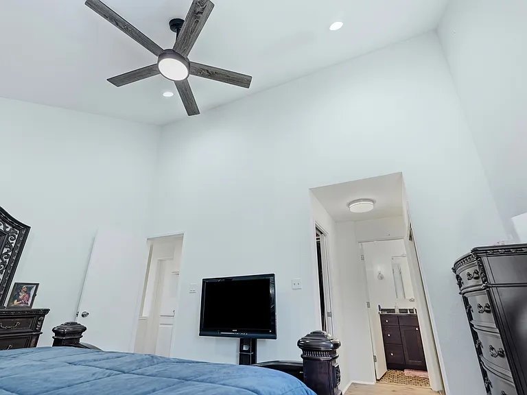 231 Paseo Bernal — Photo 28