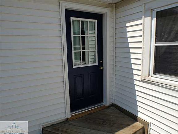 4th image of 217 Main St