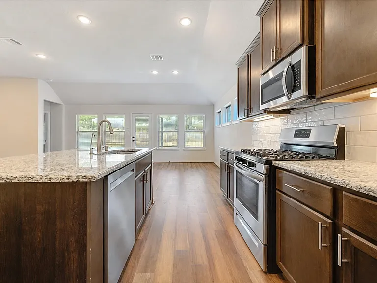 101 Sunray Creek Dr — Photo 18