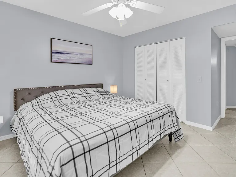 214 Villa Cir #214 — Photo 25