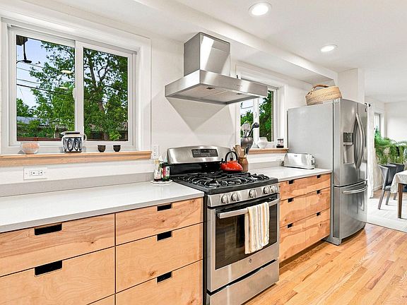 4th image of 3605 Endicott Dr