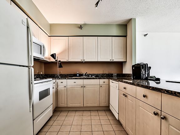 3rd image of 512 N McClurg Ct APT 1403