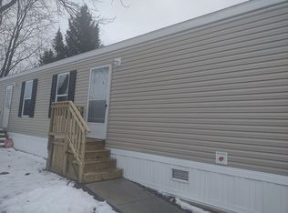 1637 Meadow Ln #8, Reese, MI 48757