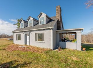 330 Parkway Ln S, Floyd, VA 24091