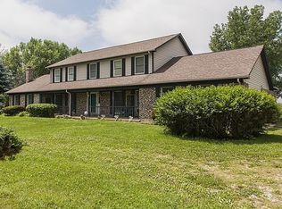 1915 N Queen Anne Rd, Woodstock, IL 60098