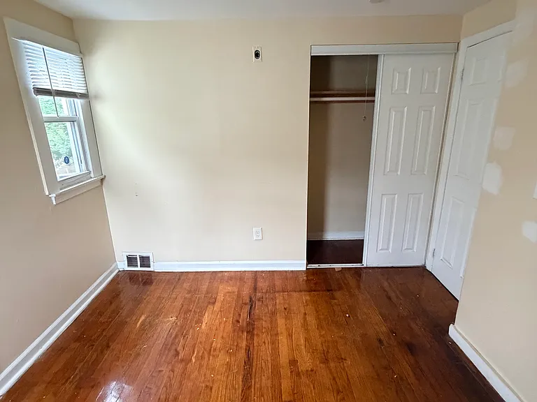 18 Townsend Ave — Photo 19
