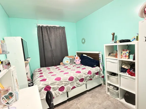 1809 43rd Street image 12 of 27