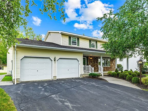 2nd image of 216 Ramblewood Dr
