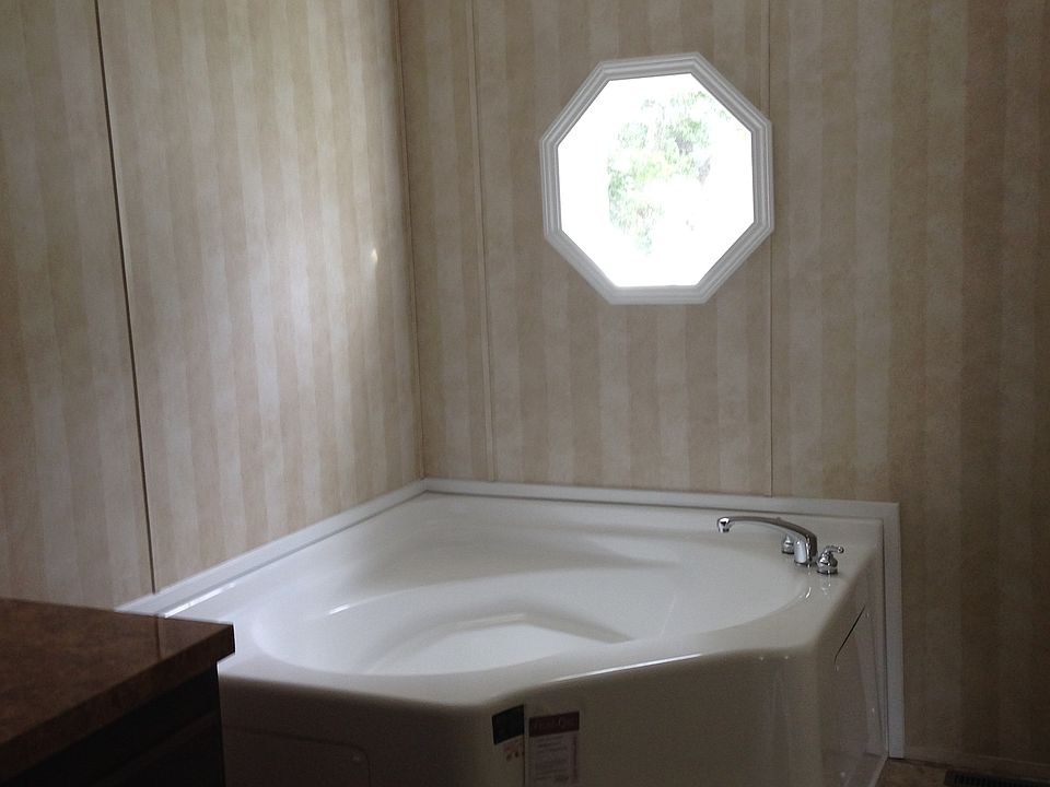 2nd image of 2352 Mead Dr