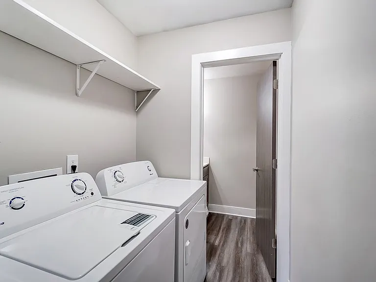 Hickory Creek Apartments — Photo 54