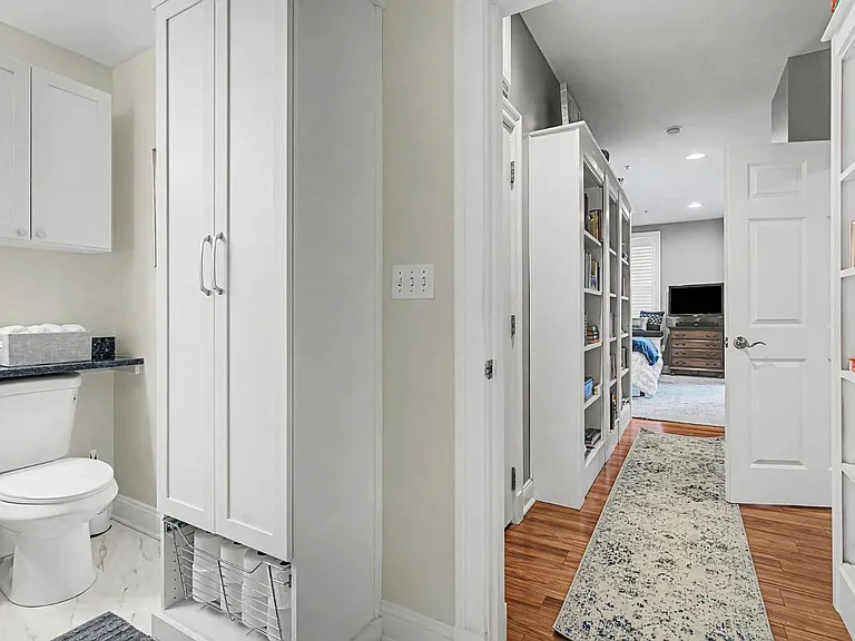 87 Railroad Pl #203 — Photo 21