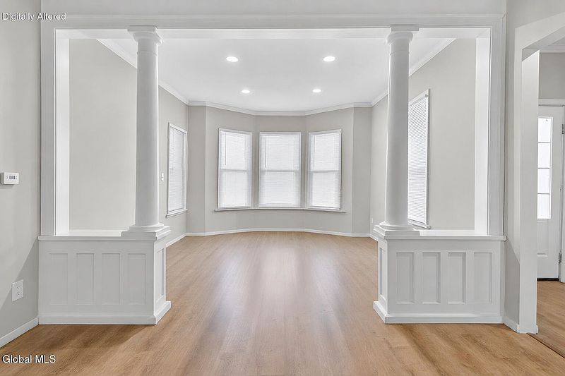 2nd image of 30 118th Street