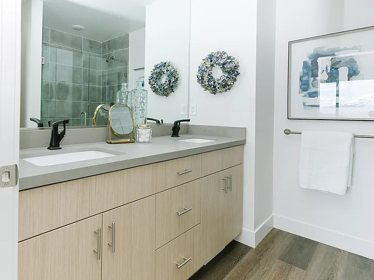 2046 N Harvest Village Ln — Photo 10