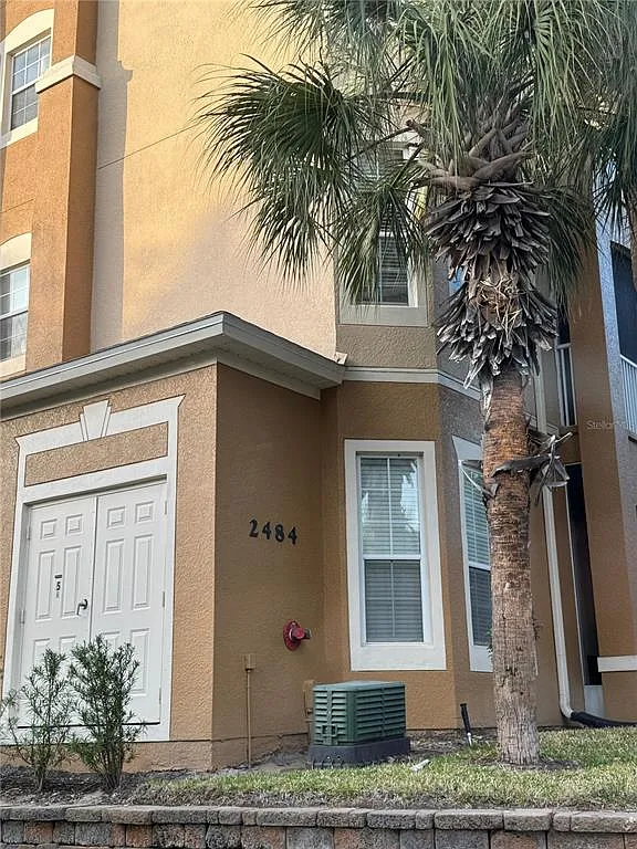2 bed, 2.0 bath, 1112 sqft, $1,900 — Photo 3