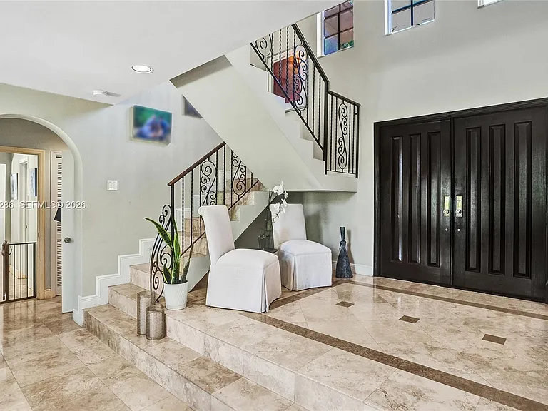 1534 Palancia Ave — Photo 5