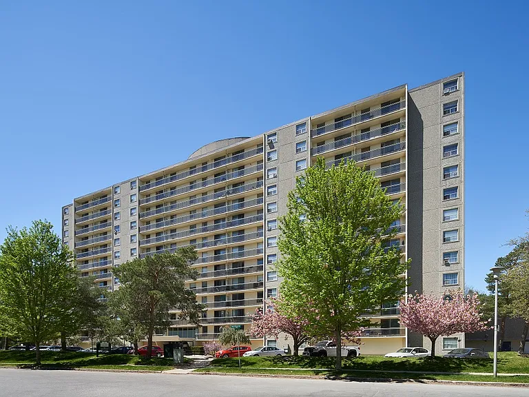 105 Cherryhill Blvd #160-200 — Photo 4