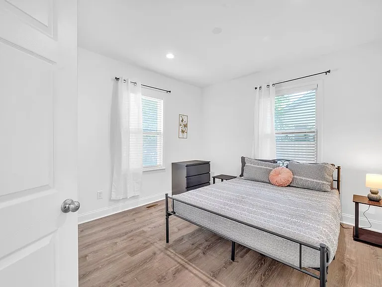 103 Dix St — Photo 17