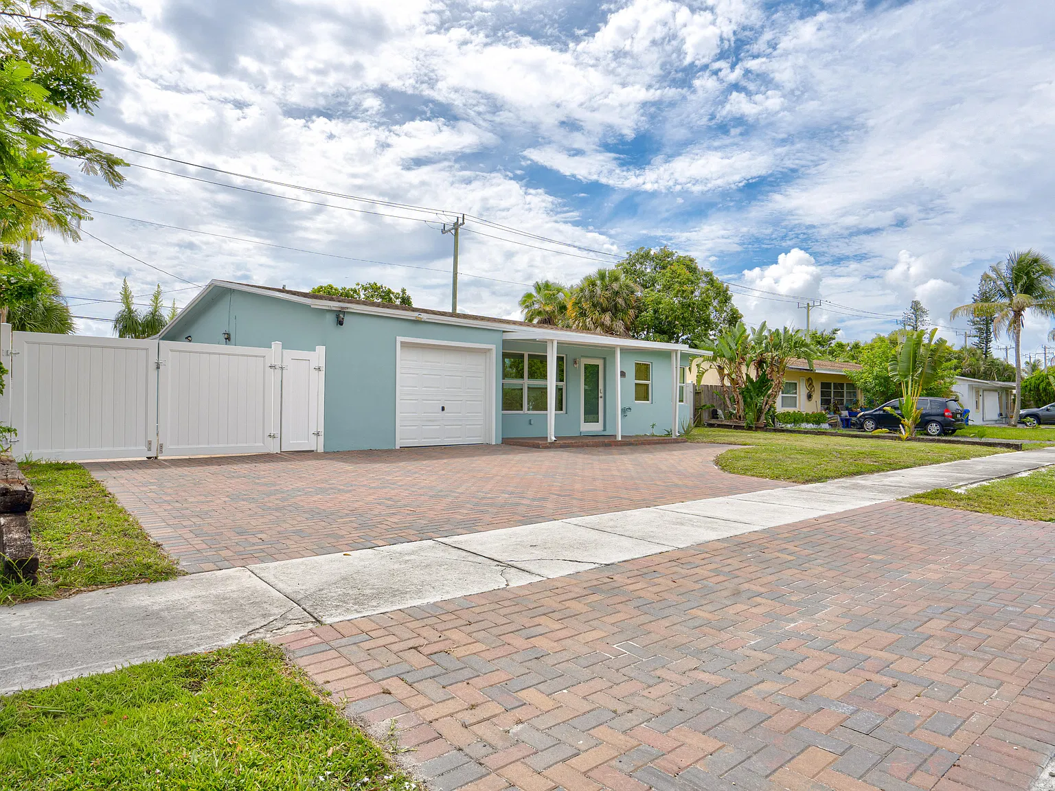 3 bed, 1205 sqft, $5,500 — Photo 3