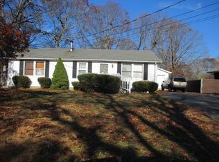 41 Malba Dr, Shirley, NY 11967