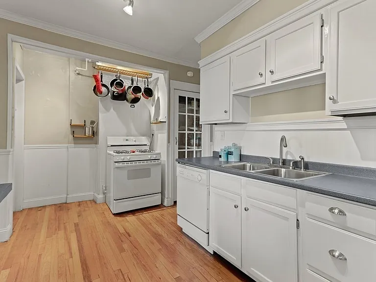 195 South St #4 — Photo 15