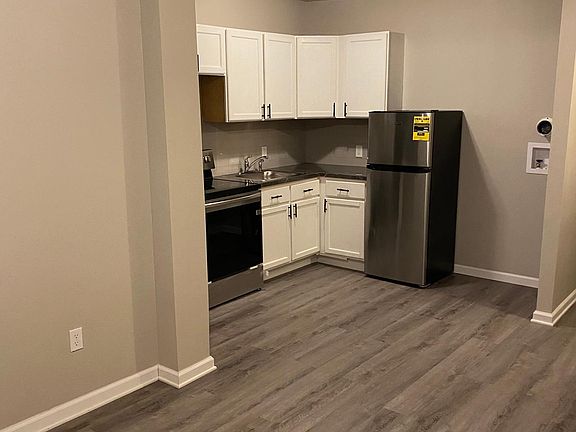 4th image of 1615 W Westmoreland St #3