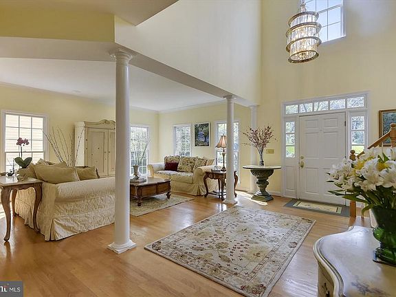 4th image of 14713 Lancraft Ct