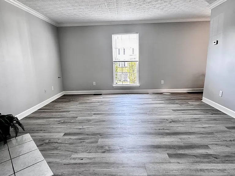 2469 English Station Dr — Photo 2