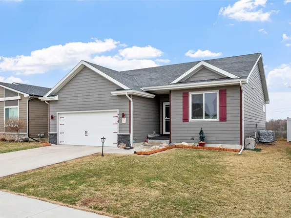 714 SE 69th St, Pleasant Hill, IA 50327