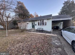 25 Valley Dr, Pine Hill, NJ 08021