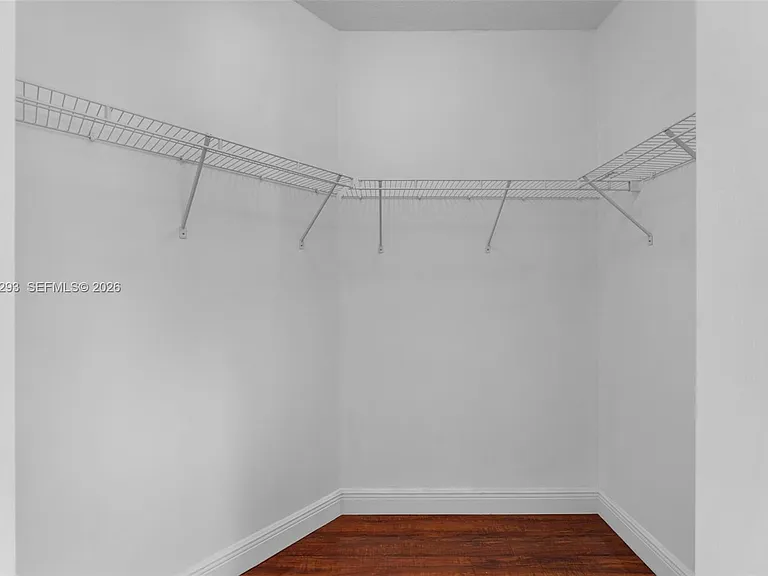 3906 NE 20th St — Photo 47