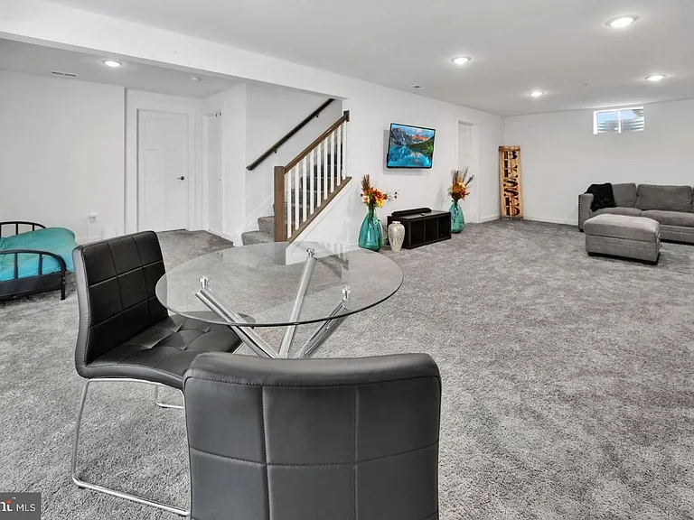 1003 Furgeson Ln — Photo 38