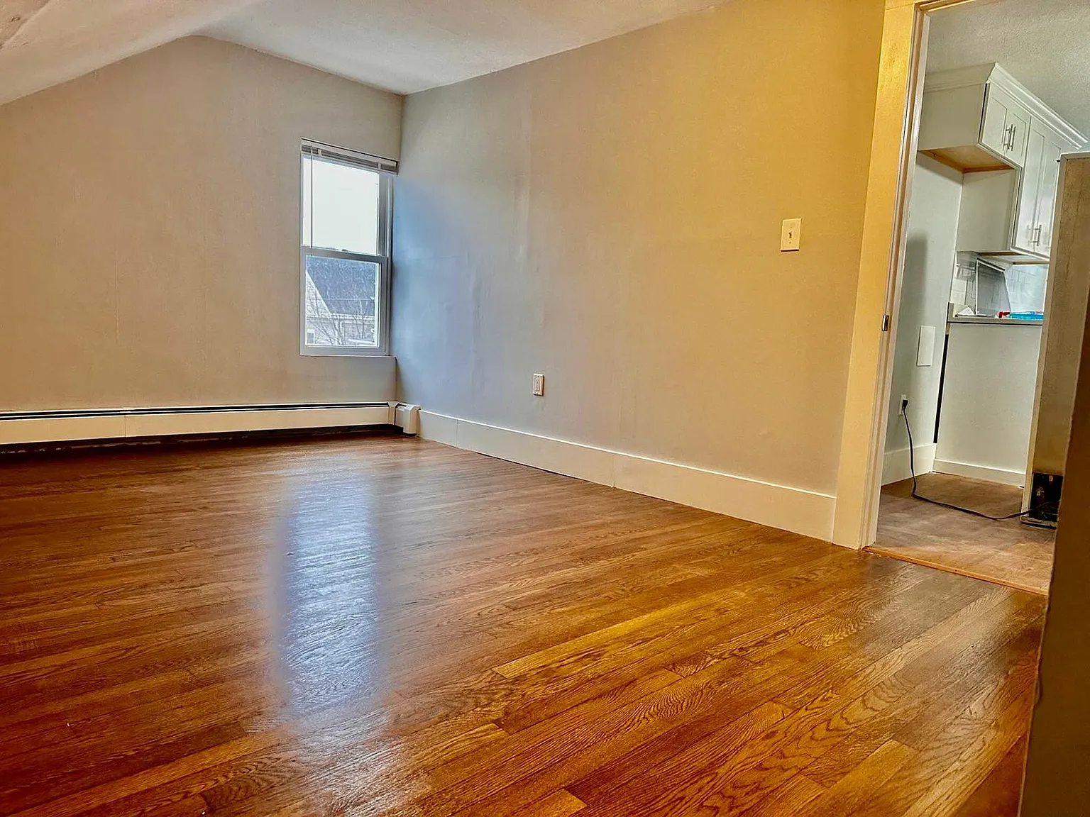 2 bed, 1009 sqft, $1,700 — Photo 4