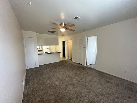 4th image of 405-407 E Simpson St #2E