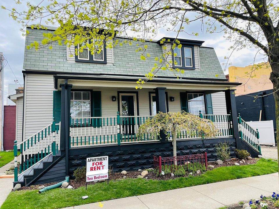 1st image of 3037 2nd St