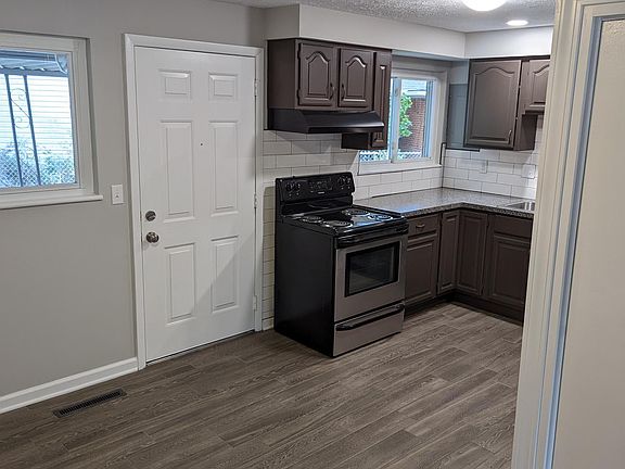 5th image of 5830 Traymore Dr