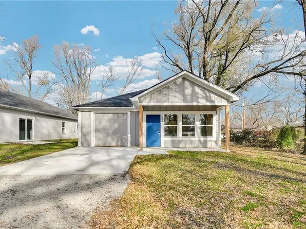 324 E 2nd St, Adrian, MO 64720