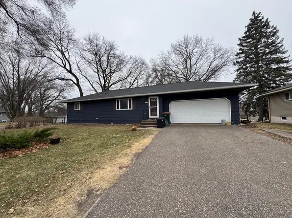 966 Oak Ridge Point NE, Blaine, MN 55434