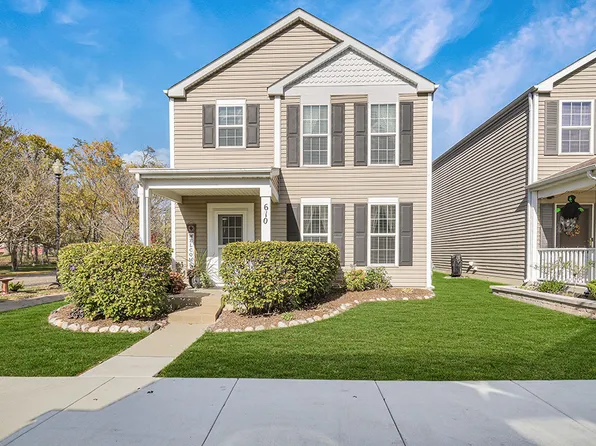 610 Four Seasons Blvd, Aurora, IL 60504