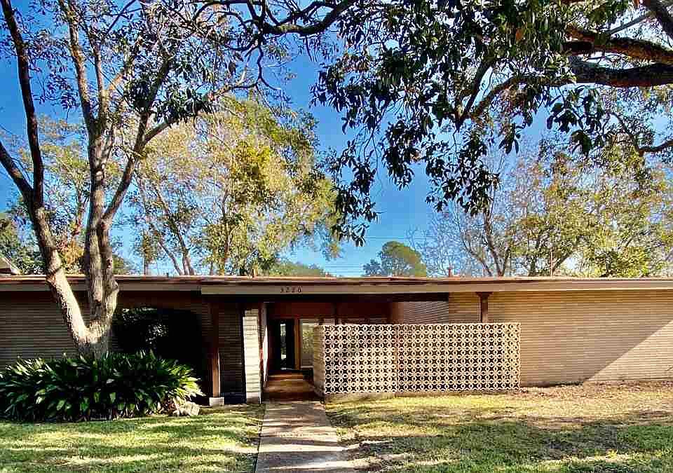 1st image of 3220 Eugenia Ln
