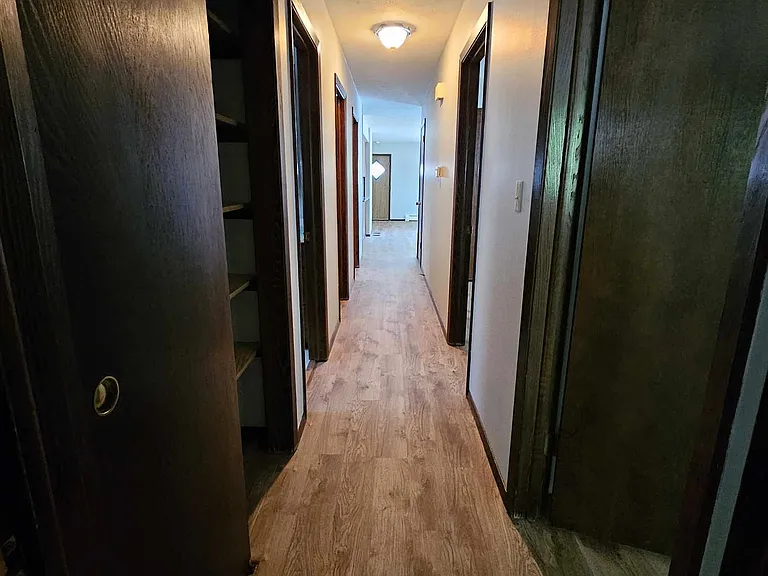 302 Merrill Ave — Photo 44