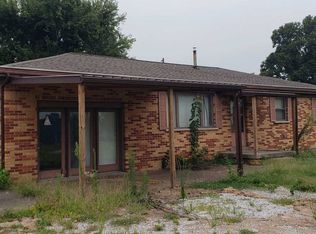 7093 Highway 66, Wadesville, IN 47638