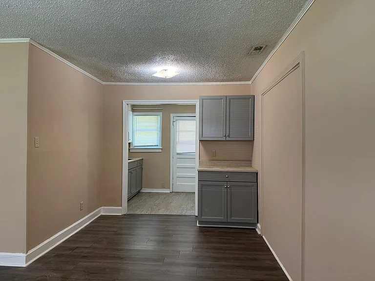 1343 Steed St — Photo 4
