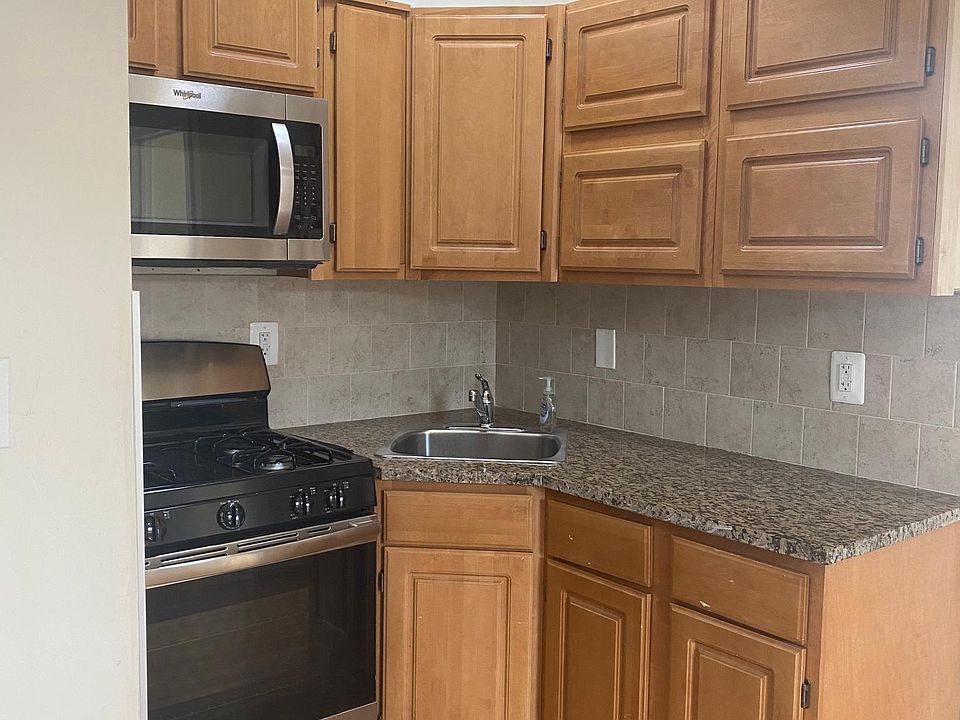1st image of 220-01 Hempstead Ave #2F