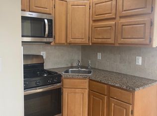 220-01 Hempstead Ave #2F, Queens Village, NY 11429