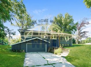 18365 Arden Ave, Brookfield, WI 53045
