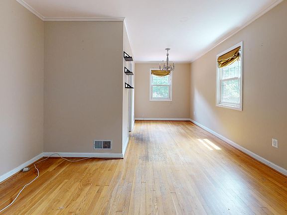 4th image of 35 Mount Vernon Ave