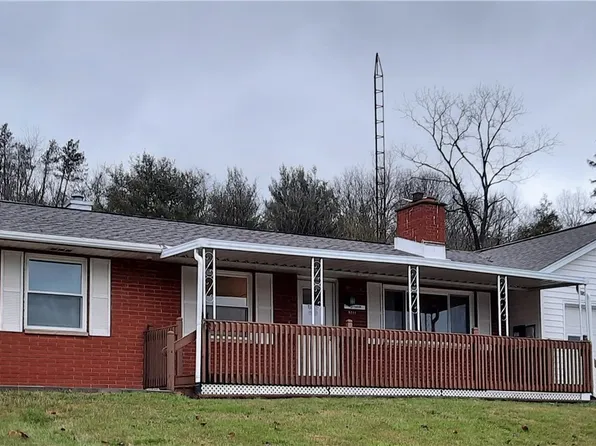 5711 Fairdale Dr, Cambridge, OH 43725