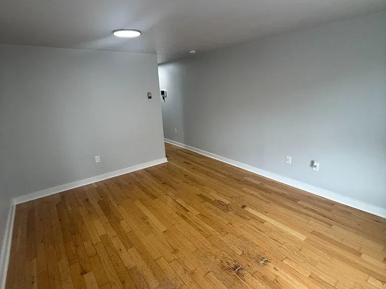 713 N 16th St #3 — Photo 10